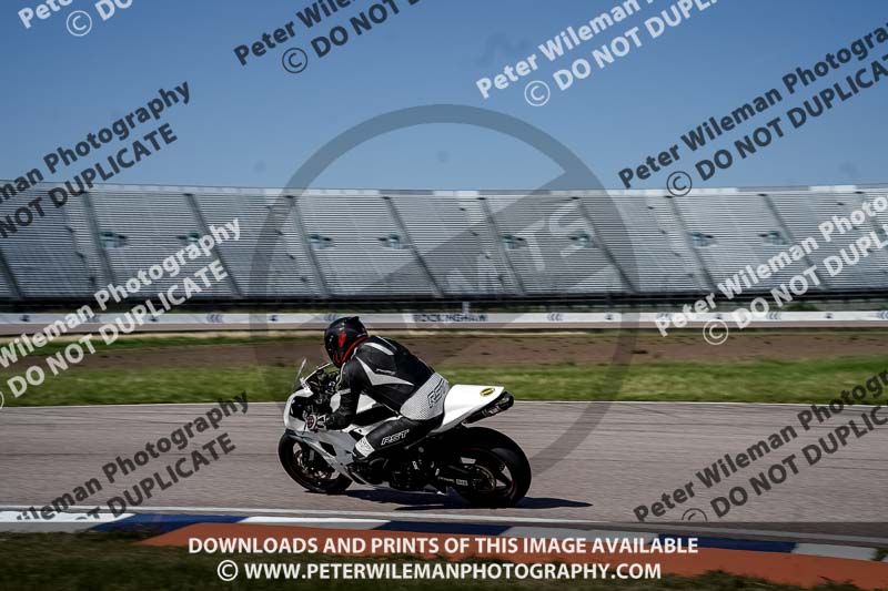 Rockingham no limits trackday;enduro digital images;event digital images;eventdigitalimages;no limits trackdays;peter wileman photography;racing digital images;rockingham raceway northamptonshire;rockingham trackday photographs;trackday digital images;trackday photos